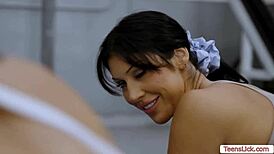 TRAIN THAT PUSSY HARD! LESBIAN TRAINER YELLS