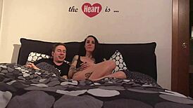 Martinamisspurple reveals her body