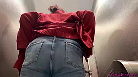 follow my big butt to the toilet, brunette bbw chubby horny in bathroom 😘