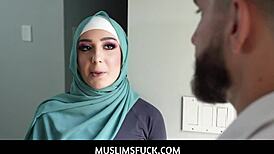 अरब टीं 18+ मेड वायलेट जेम्स कैश चुराते हुए पकड़ी गई, अब सेक्स से भुगतान कर रही है! 😲