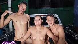 Tigresa vip em live com dois meninos dotados rolou dupla petracao muito anal gozadas e muito mais -destroyer e um ator tarado do pau grande