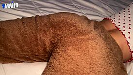 Amateur Rubs Wet Pussy To Orgasm