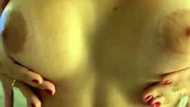 Morena Safada Fazendo Chamada De Vídeo Para Um Fã Safada Gulosa Ainda Gozou Ao Vivo