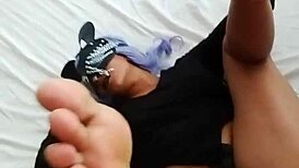 Linda Mexicana Teases With Feet Causing Orgasm In Bedroom