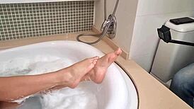 ruivinha teasing in jacuzzi before sucking black cock