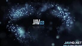 Why is this asian pussy squirting so wet?!