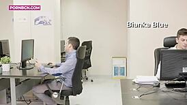 वाह बड़ी चूचियों वाली ब्रूनेट मिल्फ को जवान लंड से रफ गांडमारी 4K में