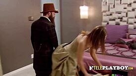 couple enjoys steamy blowjob and pussy licking at crazy swinger party