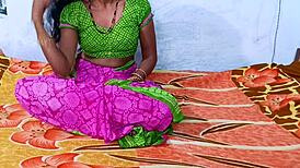 डेसिहॉटकपल - इंडियन विलेज वाइफ को बेडरूम में फुल न्यूड मसाज और वेजी प्ले