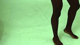 phoenix fellington in a solo mixitupboy video