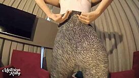 MysteriousKathy reveals cameltoe in leggings try-on with big ass worship