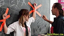 this coed gets a facial and rides hard 😈