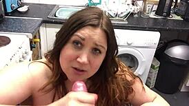 curvy candy gives bj and gets facial