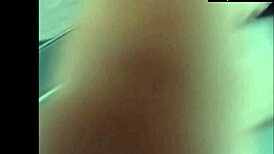 athletic muscle girl performs on webcam 💪