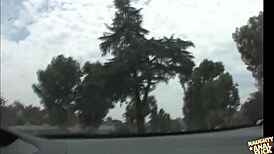 वाह, बड़े स्तन और फैले छेद पागलपन करते हैं, जानते हो?