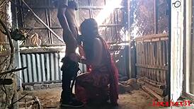 Red Saree Wife Gives Outdoor Blowjob in Official Localsex31 Video!