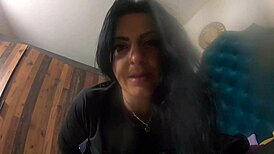 Milfycalla, a Sexy Beauty, Kicks Off Her Morning with Hot Solo Play