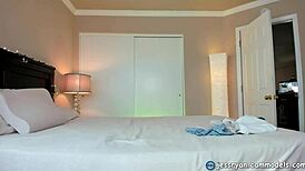 hey, wanna see milf jess ryan play with all her naughty sex toys?