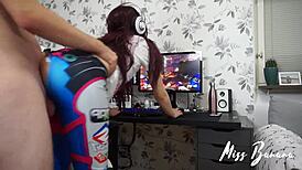 D Va enjoys a quickie with Miss Banana