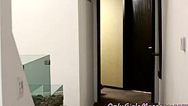 pussylicking masseuse gets pussyrubbed in close-up session