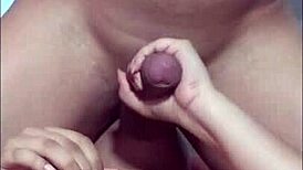 Colombian Amateur Gives Homemade Blowjob to Big Cock