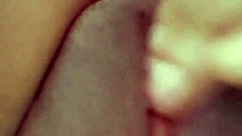 Indian babe rubs slutty cunt before work