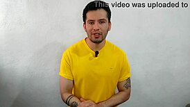 Joven twink dotado de 21cm penetra al se�or taquero en la bodega de salsas a pelo relato sexual