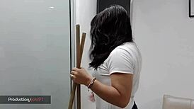 पानी लेने गई पड़ोसी ने हॉट सेक्स से हैंगओवर ठीक किया