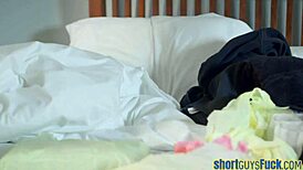 did you see that bigass cougar getting nailed in both holes?