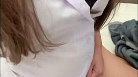 Thai college girl rides hard in selfie vid!