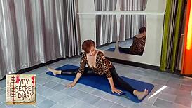 Hey, watch me do nude yoga in panties at the gym today!