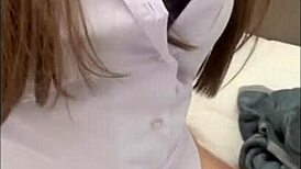 Thai college girl rides hard in selfie vid!