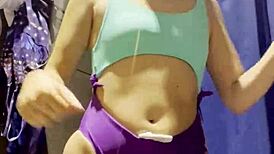 हिडन कैमरा मैक्सिकन जवां को ड्रेसिंग रूम में पकड़ता है