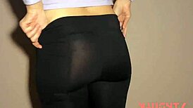 मेरी गर्लफ्रेंड गांड छोड़ती है लेकिन सौतेली मॉ गहरी लेती है