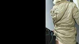 मैं इस अर्जेंटीनी चिका से एलीवेटर के पास मेडेलिन में मुझे चोदने की भीख मांग रहा हूँ