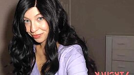 मेरी गर्लफ्रेंड गांड छोड़ती है लेकिन सौतेली मॉ गहरी लेती है