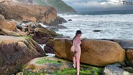 Hey, watch us, liberal couple from Curitiba banging on the trail!