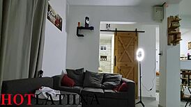 अर्जेंटीना चिकी अजनबी से ब्यूनस आयर्स में जंगली चुदाई