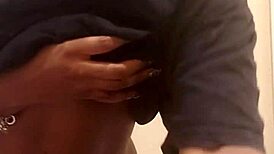 Naejae says, Watch me strip and squirt for you