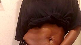 Naejae says, Watch me strip and squirt for you