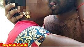 देसी हॉर्नी लड़की फ्रेंड को फॉरेस्ट में लुभाकर डीपथ्रोट और वाइल्ड चोदाई करती है