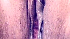 pretty pussy dripping cums squirts analaysya moore