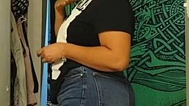 Worship my fat ass in jeans now!