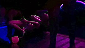 Aventuras do casal matttos - na casa swing ninguem e de ninguem, i get so excited in group lesbian orgy.