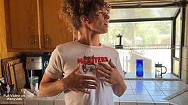 Stepmom’s Big Ass and Curly Hair in Taboo Hentai Action