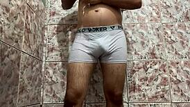 Tirei Minha Cueca Branca No Banho Solo Action