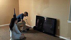 A curvy housewife cheats with the cable guy