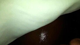 काली बीवी ने चूत में मॉन्स्टर लंड लिया और मुंह में चूसा