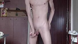 i's watchin' this slim gay teen 18+ masturbatin' his big twink dick till he cums