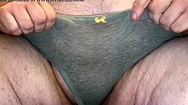 Hey, check out this mature babe making a guy cum in 10 seconds with her skills!